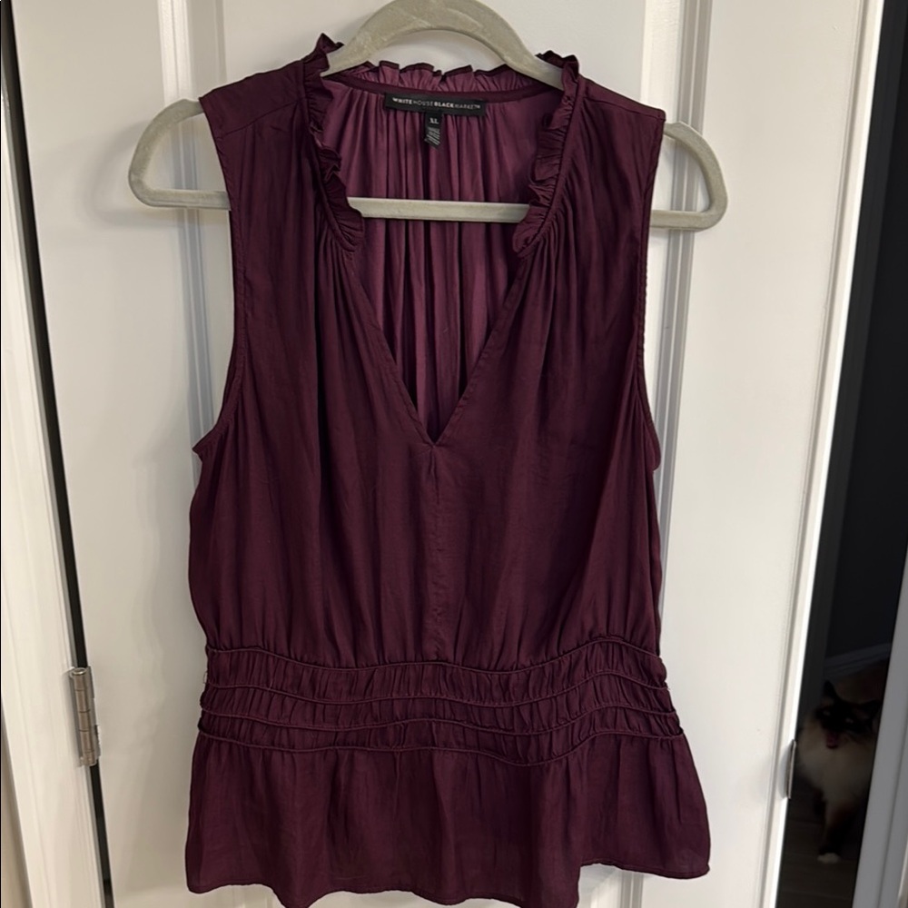 White House Black Market XL never worn Women's Sleeveless Ruffle Top - Plum